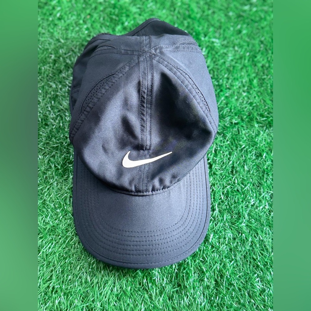 Nike Black Structured Hat Classic Design